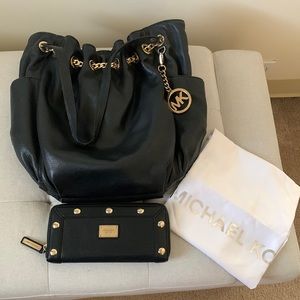 Michael Kors purse and wallet bundle
